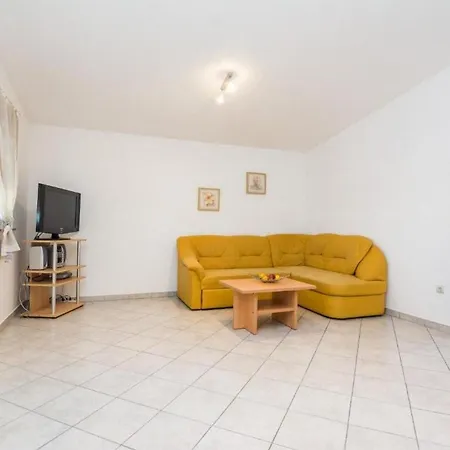 Delic-pejic Apartment *